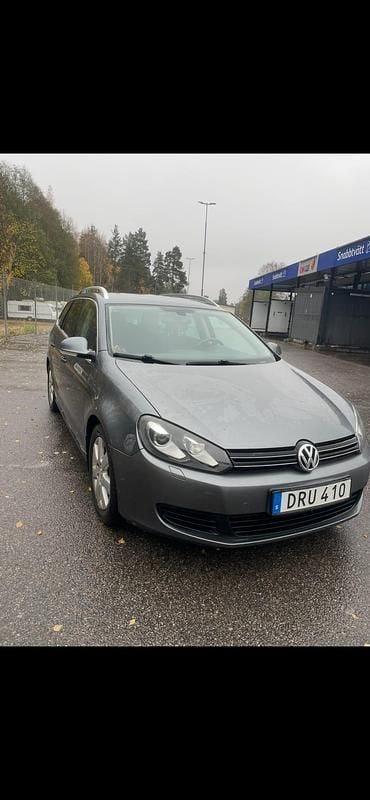 Begagnad 2010 VW Golf VI Halvkombi | 47 000 kr (Bra pris) - Bild 1/4
