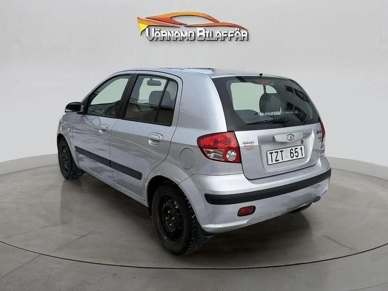 Begagnad Hyundai Getz 105 HK (77 kW) 2003 Grå Halvkombi