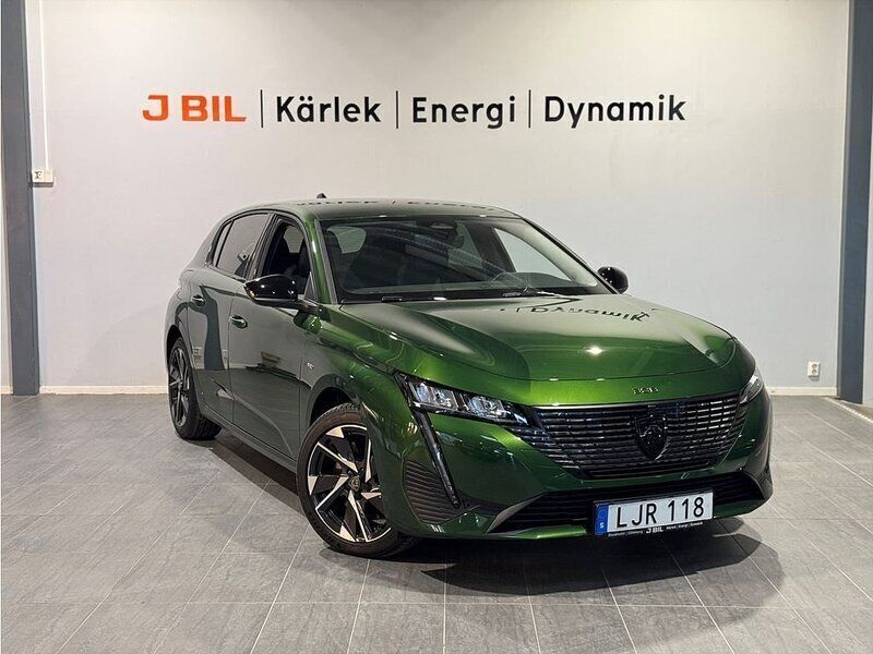 Grön Begagnad 2023 Peugeot 308 Allure Halvkombi | 329 900 kr (Marknadspris) - Bild 1/4