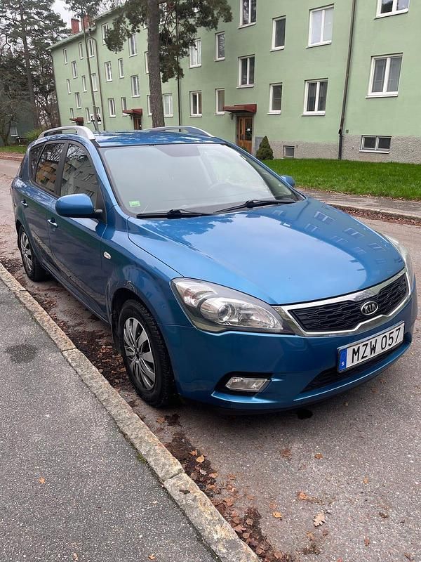 Begagnad 2010 Kia Ceed Sportswagon EX Kombi | 34 000 kr (Marknadspris) - Bild 1/4