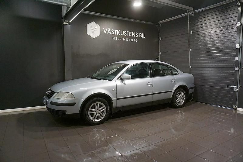 Begagnad VW Passat Comfortline 150 HK (110 kW) 2000 Silver Sedan