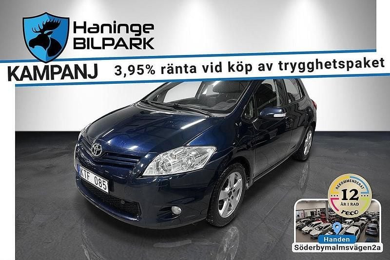 Blå Begagnad 2010 Toyota Auris Halvkombi | 84 995 kr (Lite dyr) - Bild 1/2