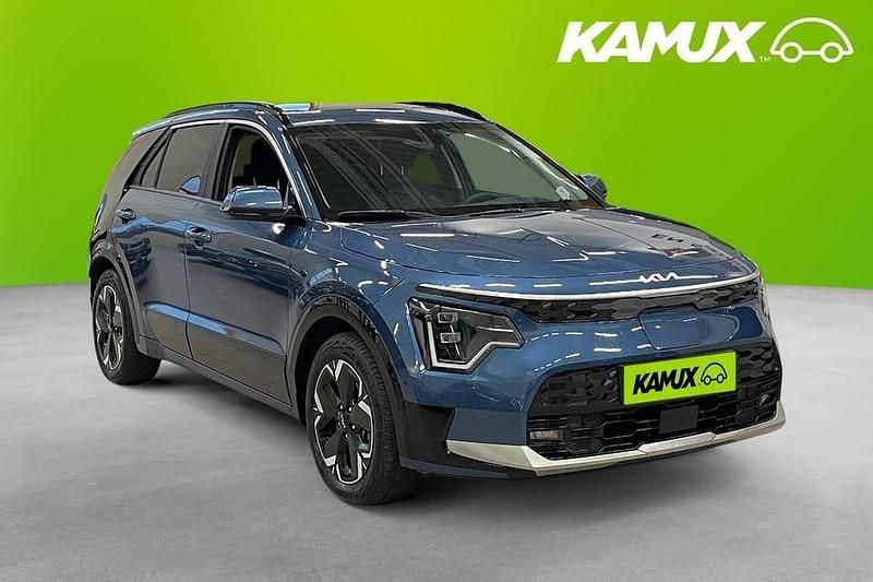 Blå Begagnad 2023 Kia e-Niro Advance SUV | 334 700 kr (Marknadspris) - Bild 1/4