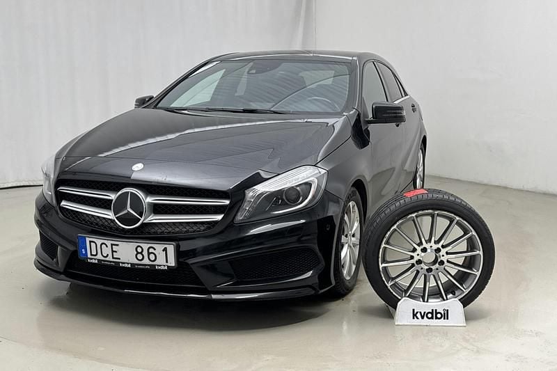 Svart Begagnad 2014 Mercedes A200 AMG line | 154 900 kr - Bild 1/4