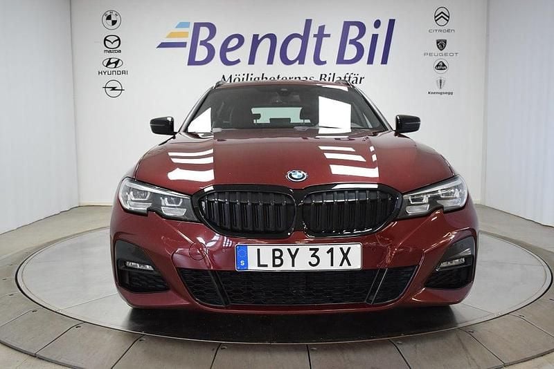 Begagnad BMW 330e M Sport 293 HK (215 kW) 2022 Röd Kombi