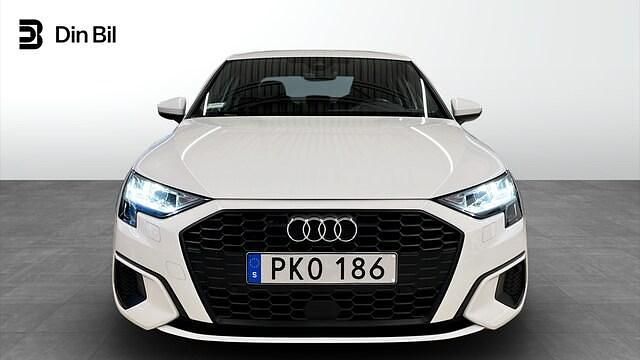 Begagnad Audi A3 Proline 150 HK (110 kW) 2023 Ibisvit Sedan