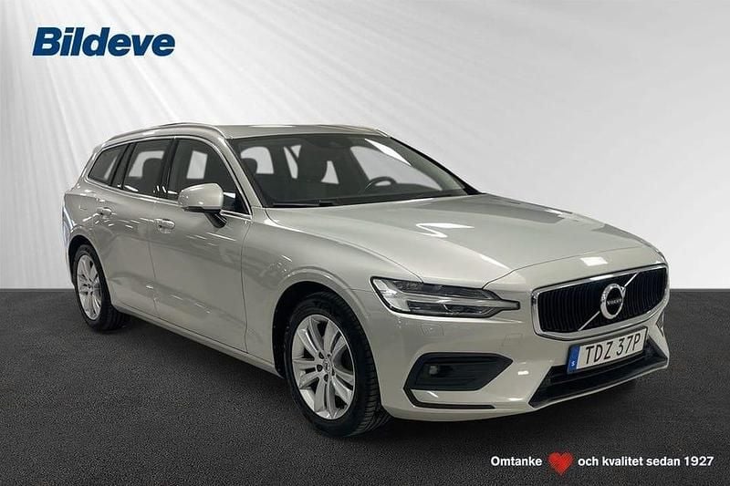 Vit Begagnad 2019 Volvo V60 Momentum Kombi | 259 900 kr (Superpris) - Bild 1/4