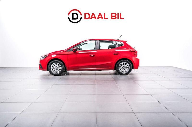 Röd Begagnad 2022 Seat Ibiza Halvkombi | 184 700 kr (Marknadspris) - Bild 1/4