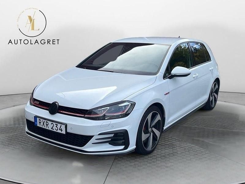 Vit Begagnad 2018 VW Golf VII GTI Halvkombi | 214 900 kr (Bra pris) - Bild 1/4