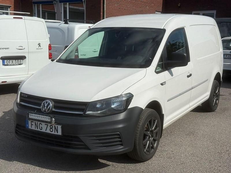 Vit Begagnad 2019 VW Caddy Maxi Minibuss | 129 000 kr (Superpris) - Bild 1/4