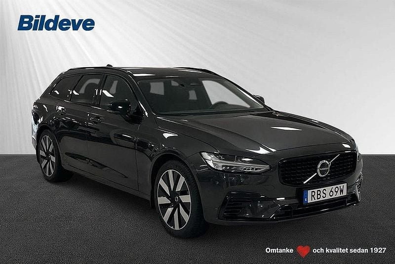 Grå Begagnad 2025 Volvo V90 Plus Kombi | 479 900 kr (Bra pris) - Bild 1/4