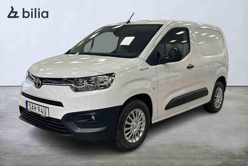 Vit Begagnad 2023 Toyota Proace City Van | 329 000 kr (Marknadspris) - Bild 1/1
