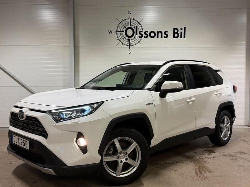 Vit Begagnad 2019 Toyota RAV4 Hybrid SUV | 294 900 kr (Marknadspris) - Bild 1/4