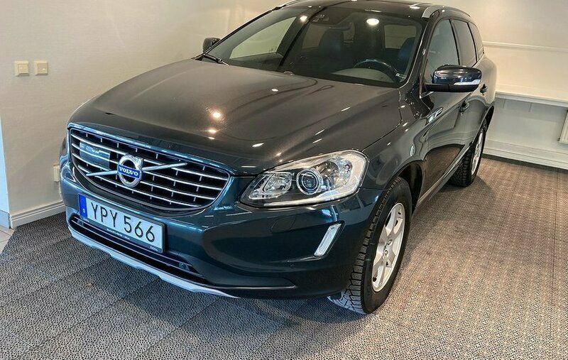 Grå Begagnad 2017 Volvo XC60 Standard SUV | 259 000 kr (Marknadspris) - Bild 1/4
