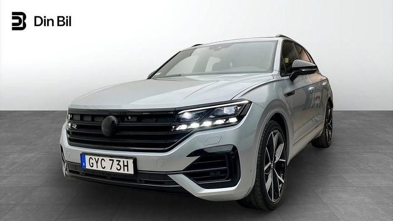 Dolomite silver metallic Begagnad 2023 VW Touareg SUV | 729 900 kr (Bra pris) - Bild 1/4