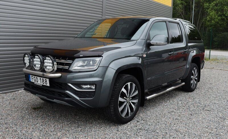 Grå Begagnad 2020 VW Amarok Aventura Pickup | 339 900 kr (Superpris) - Bild 1/4
