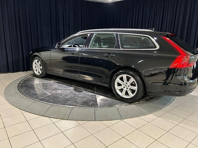 Begagnad Volvo V90 190 HK (139 kW) 2018 Svart Kombi