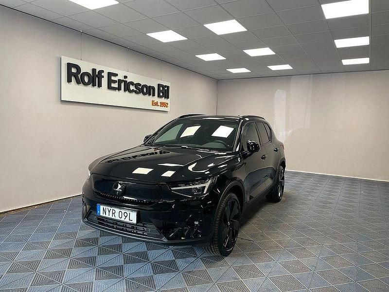 Svart Ny 2024 Volvo EX40 Ultra SUV | 559 500 kr - Bild 1/4