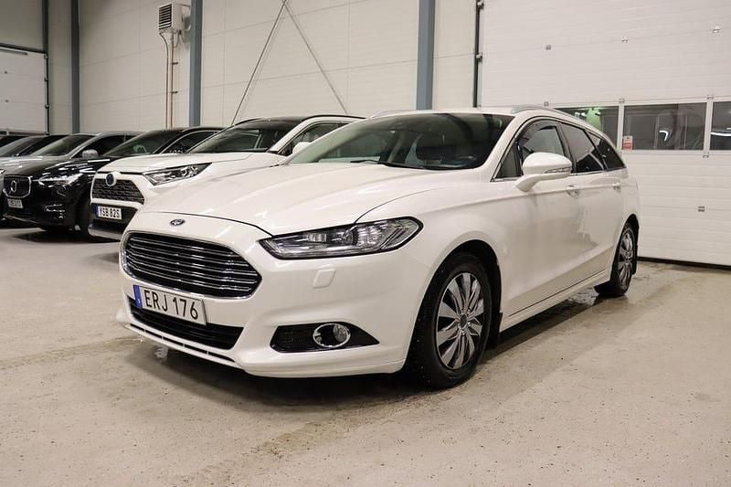 Vit Begagnad 2014 Ford Mondeo Titanium Kombi | 114 700 kr (Lite dyr) - Bild 1/4