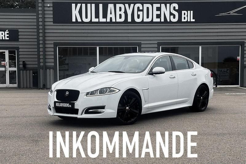 Vit Begagnad 2013 Jaguar XF Sedan | 199 000 kr (Dyr) - Bild 1/4