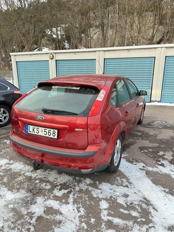 Begagnad Ford Focus 125 HK (91 kW) 2007