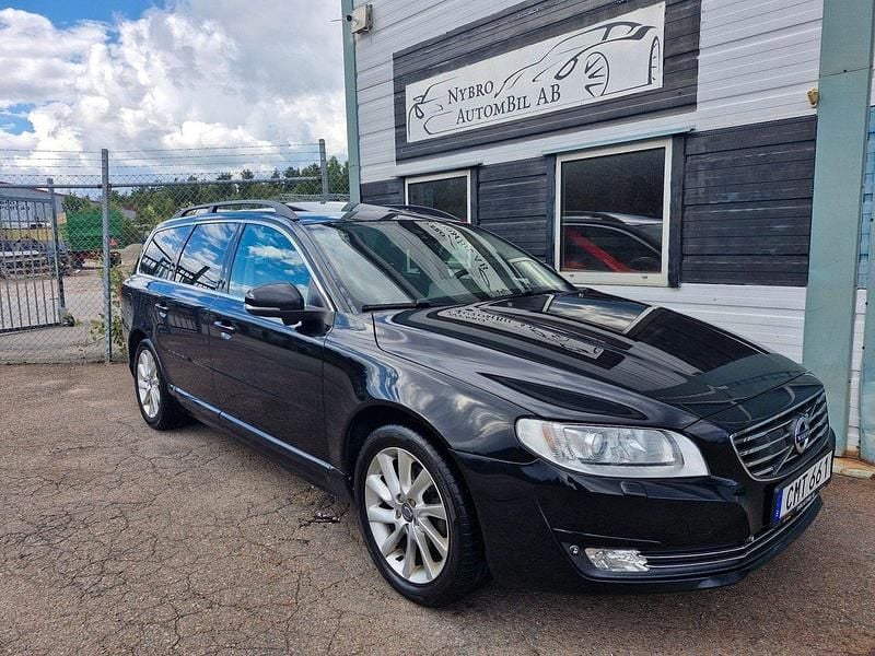 Svart Begagnad 2014 Volvo V70 Momentum Kombi | 99 900 kr (Marknadspris) - Bild 1/4
