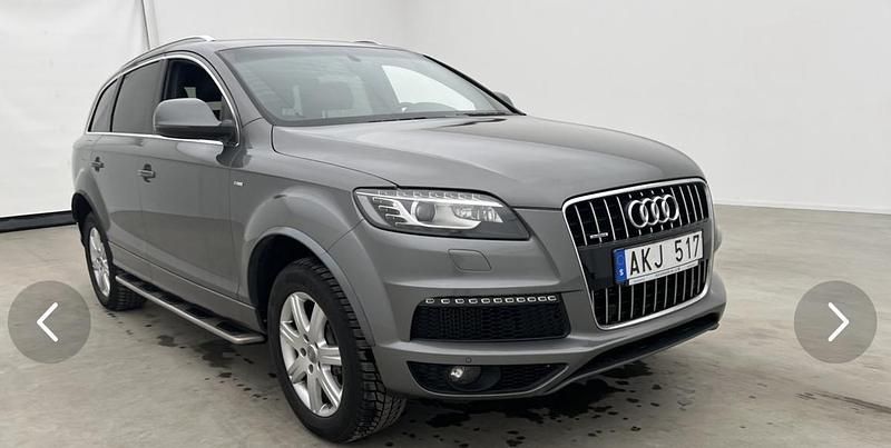 Grå Begagnad 2014 Audi Q7 S-Line SUV | 236 000 kr (Marknadspris) - Bild 1/4