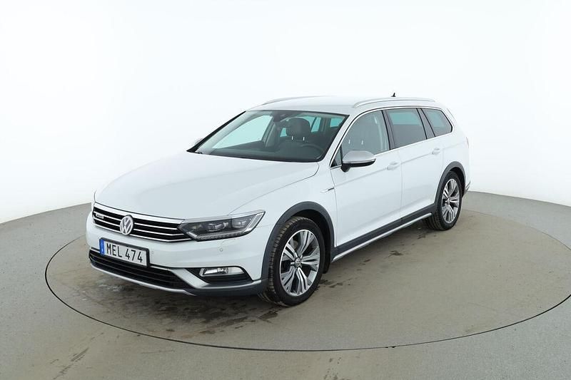 Vit Begagnad 2015 VW Passat Alltrack Kombi | 154 000 kr (Marknadspris) - Bild 1/3