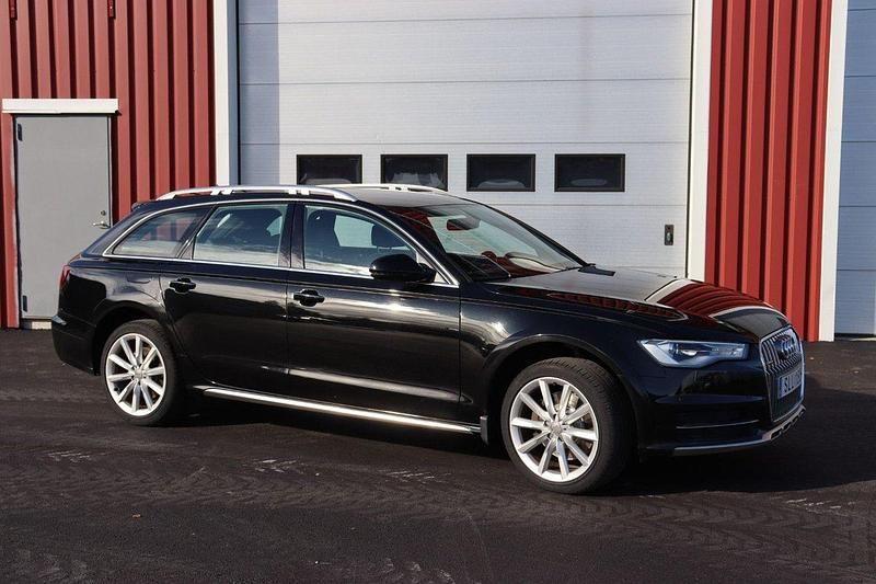 Svart Begagnad 2015 Audi A6 Allroad Ambition Kombi | 199 000 kr (Marknadspris) - Bild 1/4