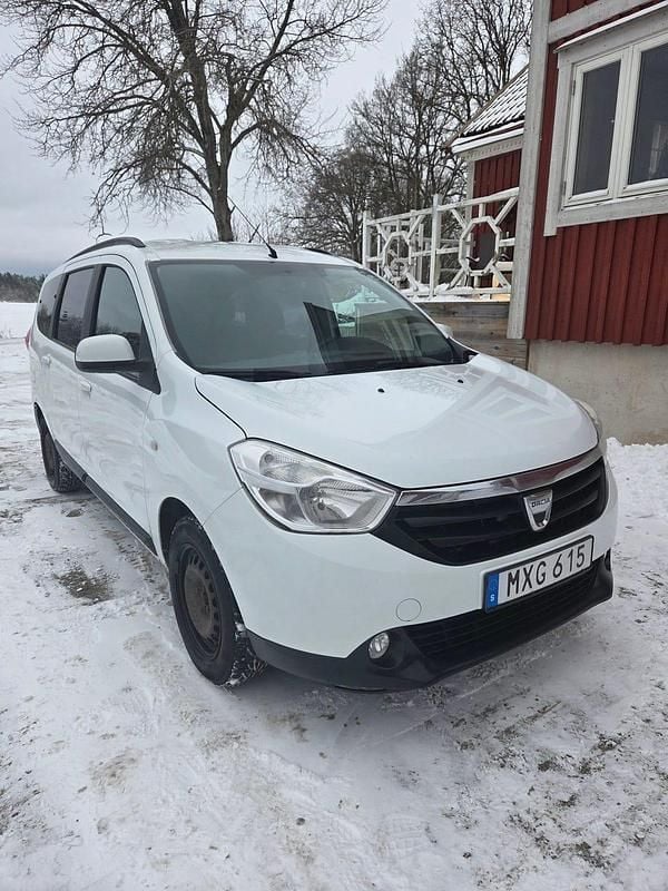 Begagnad 2016 Dacia Lodgy Minibuss | 75 000 kr (Superpris) - Bild 1/4