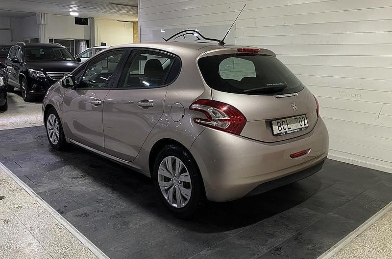 Begagnad Peugeot 208 82 HK (60 kW) 2013 Grå Halvkombi