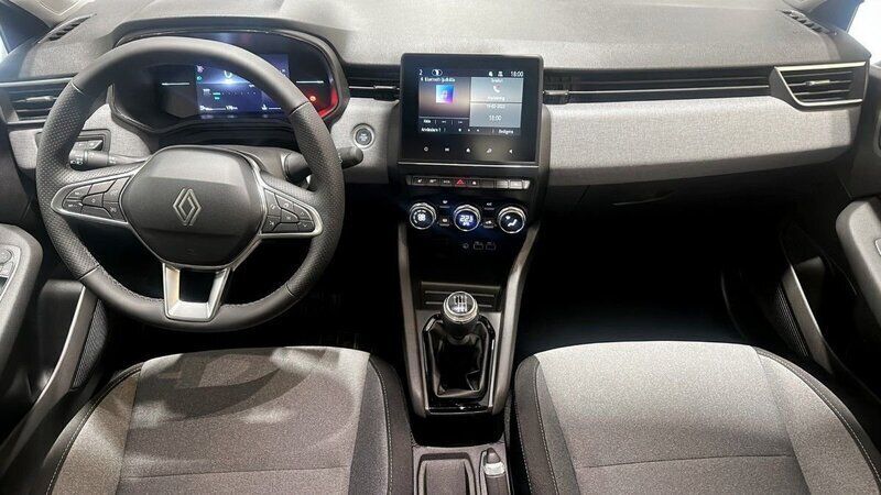 Begagnad Renault Clio V Evolution 92 HK (67 kW) 2025 Blå (blue) Halvkombi