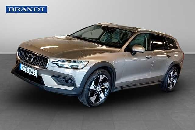 Begagnad 2019 Volvo V60 CC Kombi | 279 900 kr (Marknadspris) - Bild 1/4