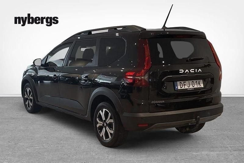 Begagnad Dacia Jogger Expression 112 HK (82 kW) 2023 Svart Minibuss