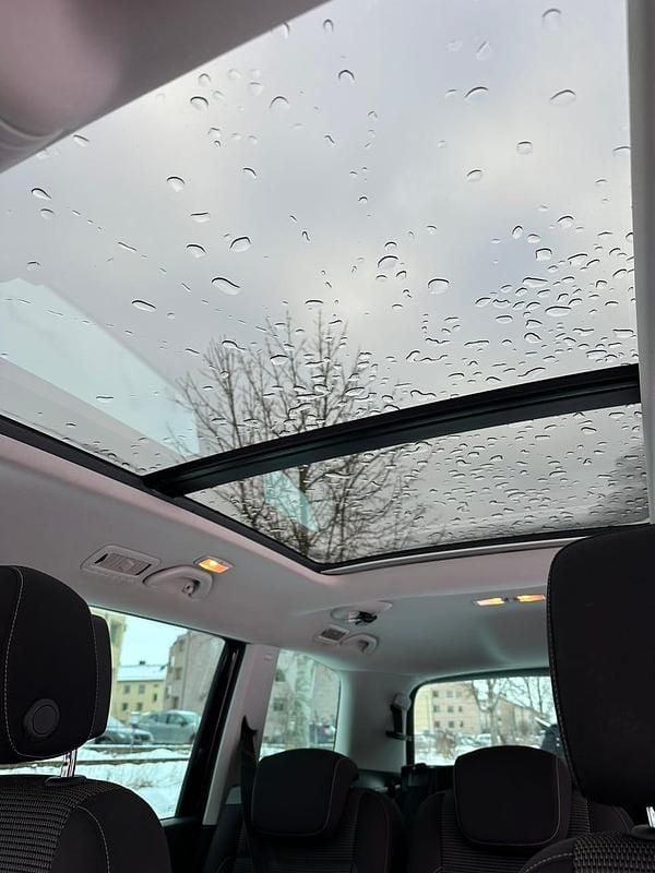 Begagnad VW Sharan 150 HK (110 kW) 2016 Minibuss