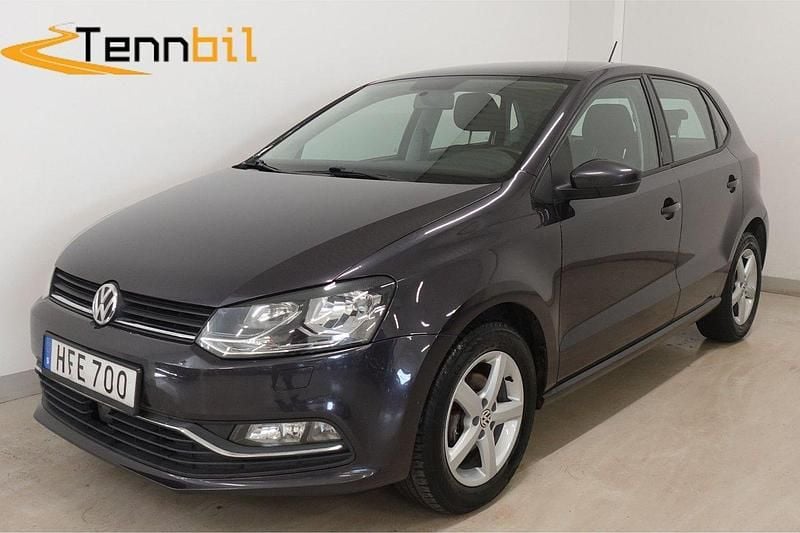 Grå Begagnad 2017 VW Polo Halvkombi | 96 900 kr (Marknadspris) - Bild 1/4