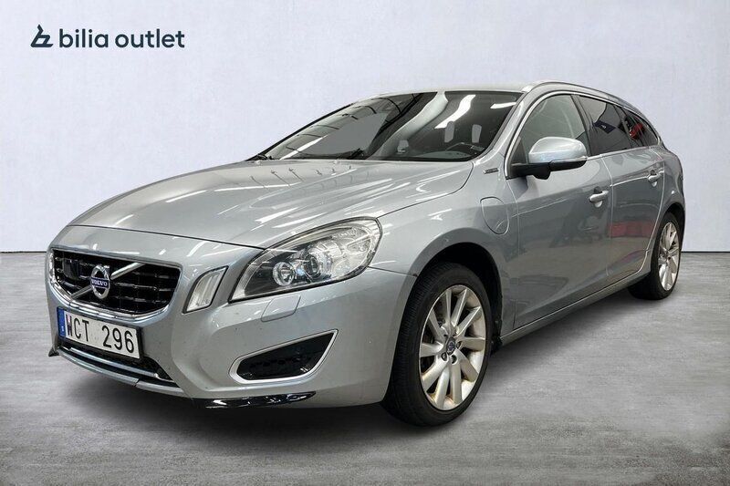 Silver Begagnad 2013 Volvo V60 Kombi | 99 900 kr (Superpris) - Bild 1/4