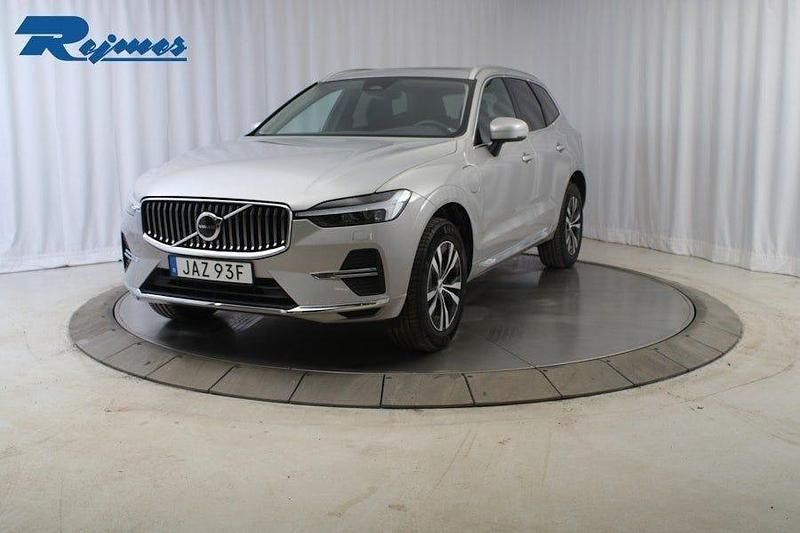 Silver dawn metallic Begagnad 2025 Volvo XC60 Core SUV | 499 900 kr (Bra pris) - Bild 1/4