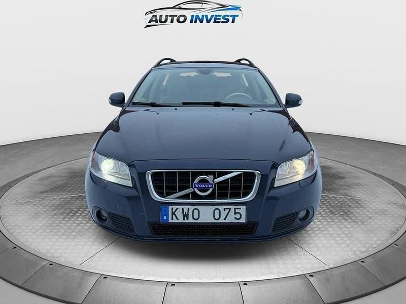 Begagnad Volvo V70 Momentum 109 HK (80 kW) 2011 Blå Kombi
