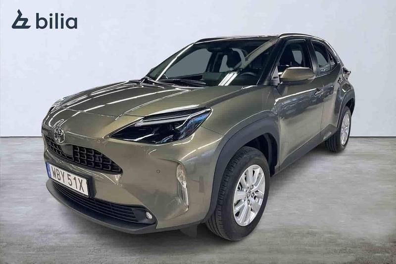 Grön Begagnad 2025 Toyota Yaris Cross SUV | 289 900 kr - Bild 1/1