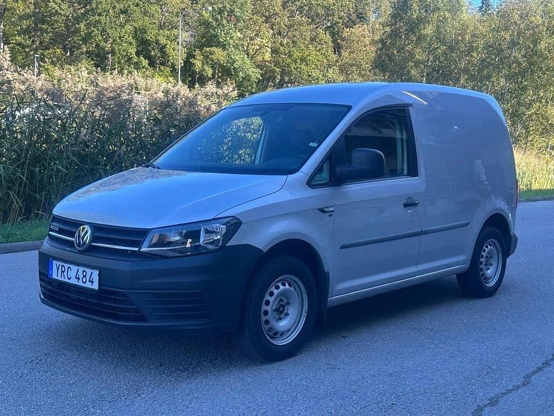 Silver Begagnad 2019 VW Caddy Minibuss | 89 900 kr (Superpris) - Bild 1/4