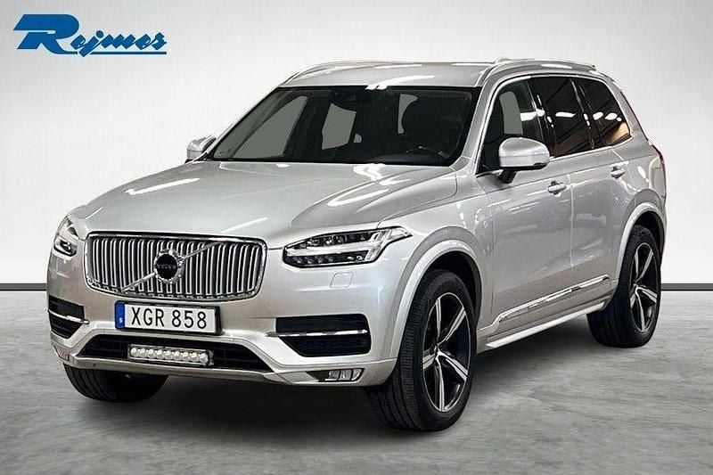 Silver (bright silver met) Begagnad 2017 Volvo XC90 Inscription SUV | 369 800 kr (Bra pris) - Bild 1/4