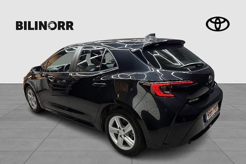 Begagnad Toyota Corolla Active 140 HK (102 kW) 2024 Svart
