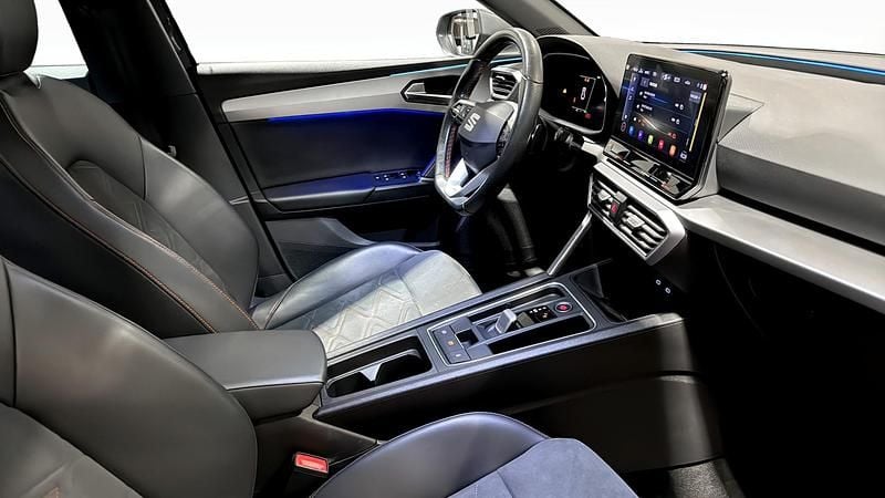 Begagnad Seat Leon FR 150 HK (110 kW) 2020 Grå Kombi