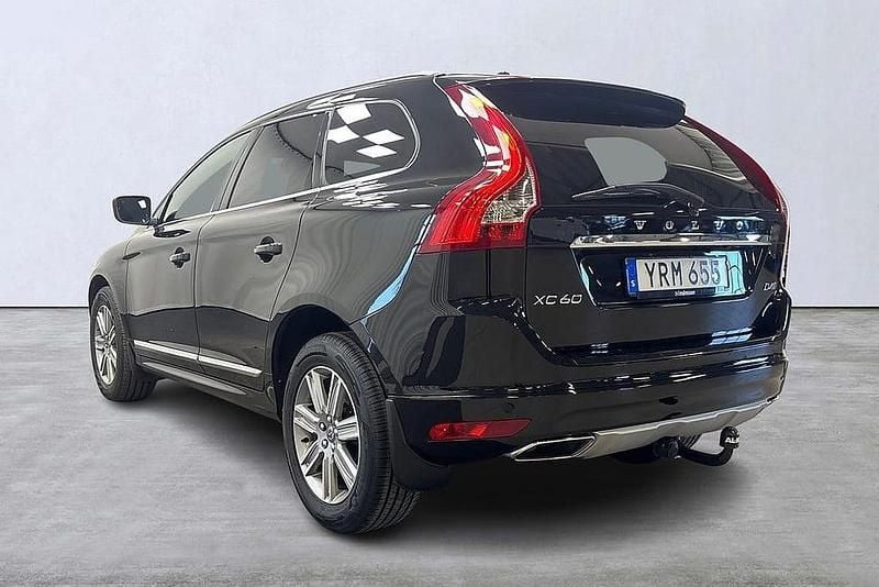 Begagnad Volvo XC60 Standard 190 HK (139 kW) 2017 Svart SUV