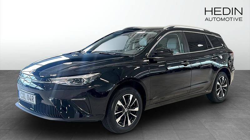 Svart (black) Begagnad 2022 MG MG5 EV Comfort Kombi | 229 900 kr - Bild 1/4