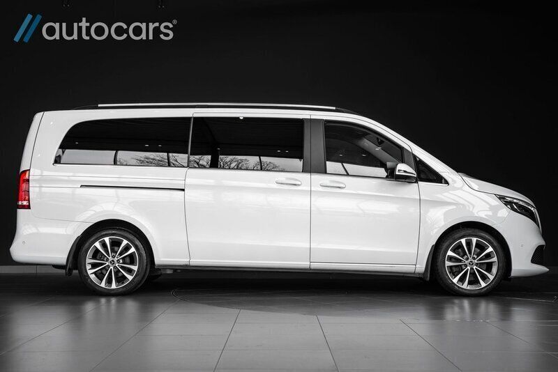 Vit Begagnad 2020 Mercedes V250 Minibuss | 598 750 kr (Lite dyr) - Bild 1/4