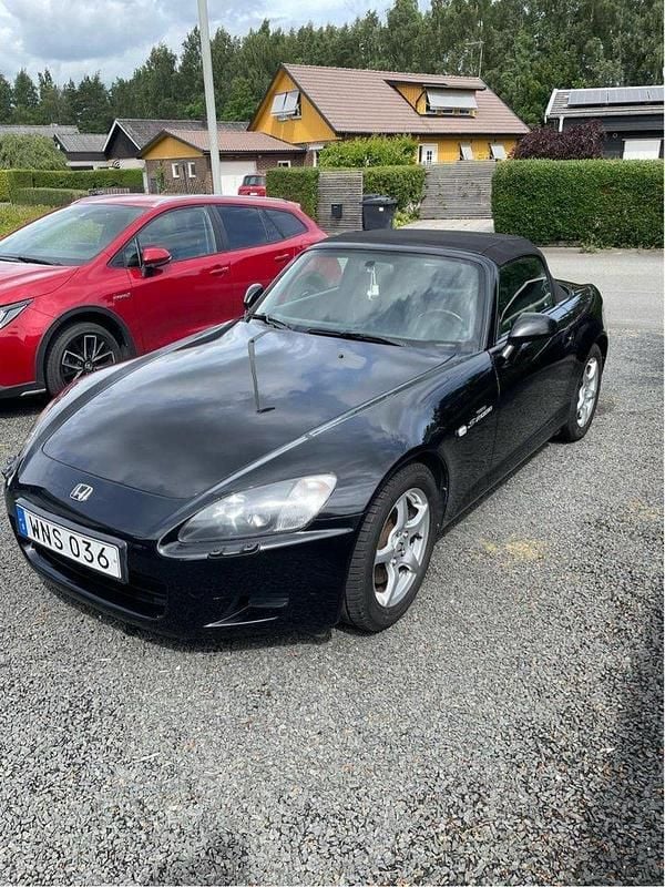 Svart Begagnad 2001 Honda S 2000 S Cab | 230 000 kr - Bild 1/4