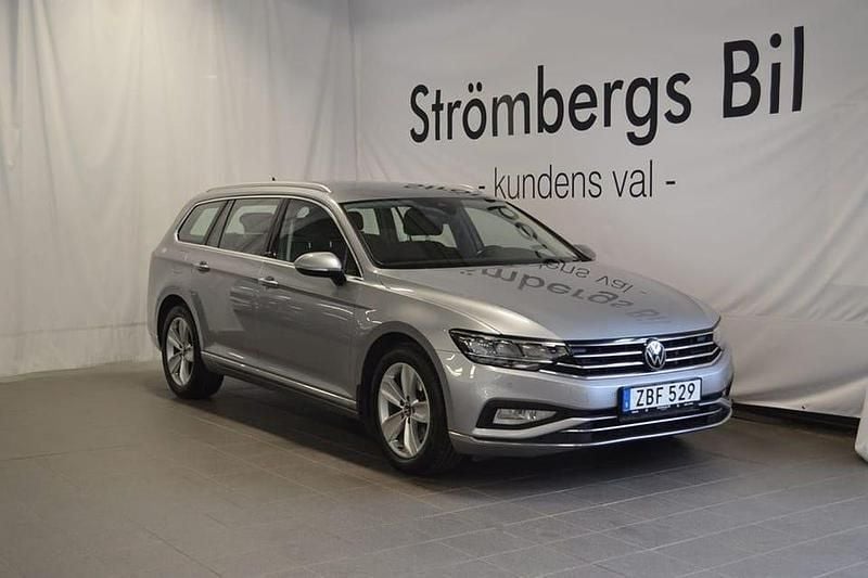 Silver Begagnad 2020 VW Passat Elegance Kombi | 249 000 kr (Marknadspris) - Bild 1/4