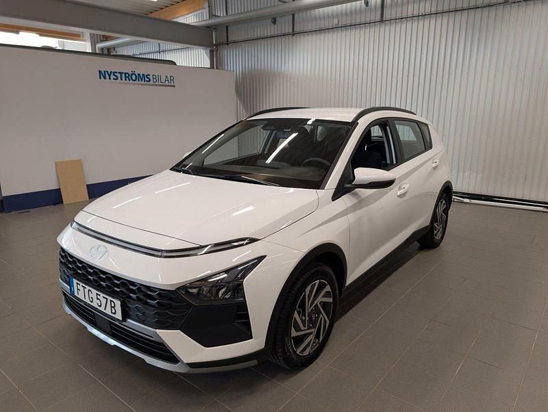 Vit Ny 2024 Hyundai Bayon Essential SUV | 239 900 kr (Marknadspris) - Bild 1/4